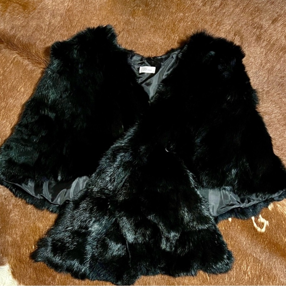 Luxurious Black vintage Gena real fur capelet